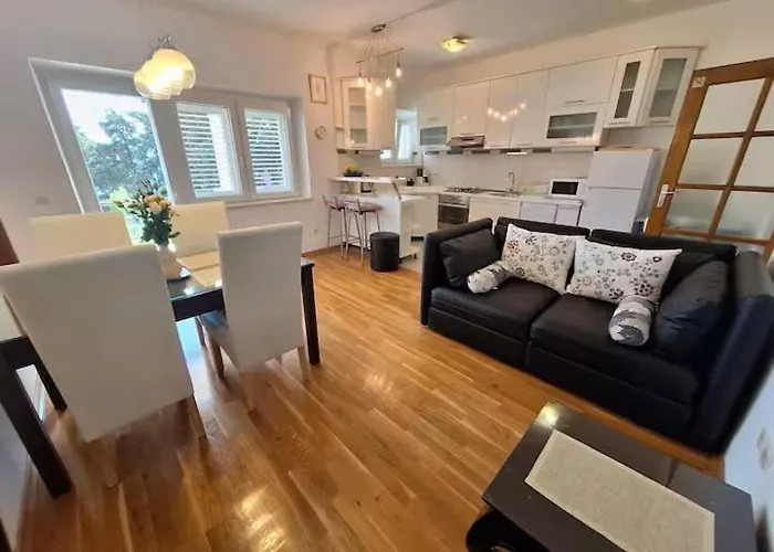 Plaza Lägenhet Kovacic